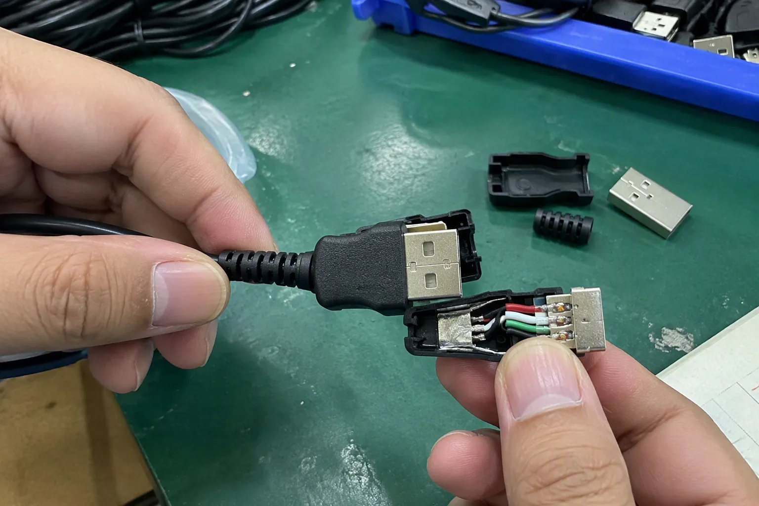 Does USB Connector Shape Tell You the Speed or Charging Power (from section: Does USB Connector Shape Tell You the Speed